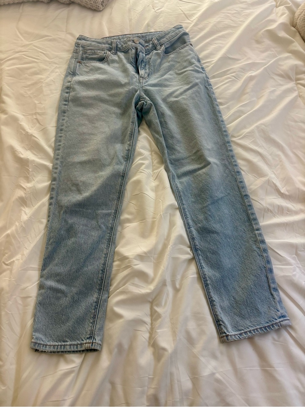 American Eagle Outfitters Light Blue High-Rise Jeans - Picture 1 of 5
